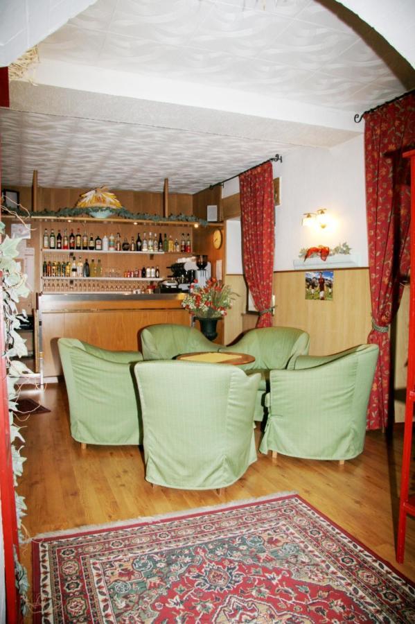 Albergo Garn\u00EC Cavento Pinzolo Exterior foto